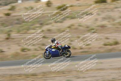 media/Apr-20-2025-AHRMA (Sun) [[393a79c373]]/Race/Group 11 early race/Turn 4b/